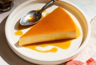 Slice of flan on a plate