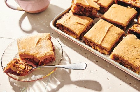 Old-Fashioned Apple Cake
